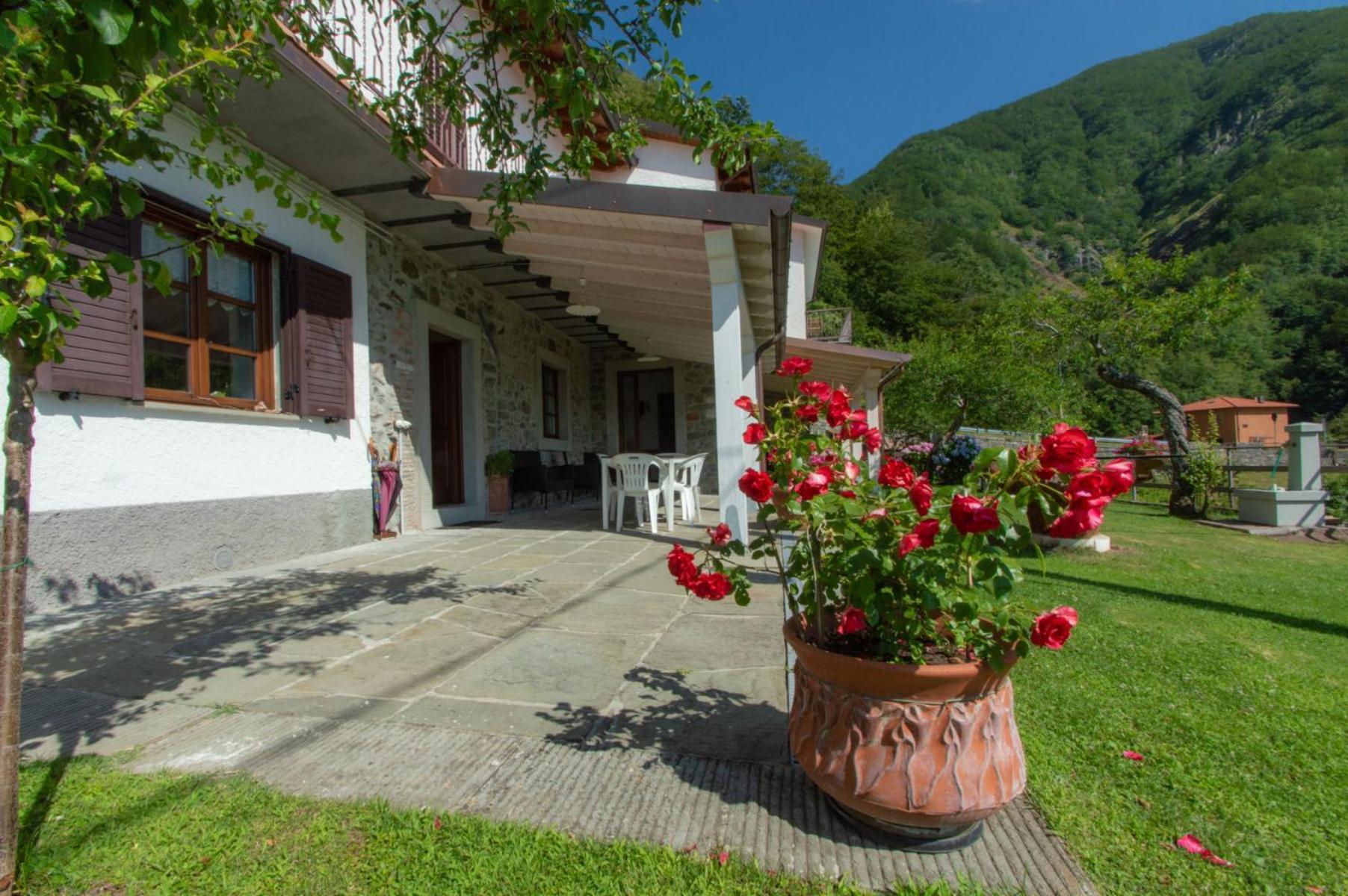 B&B La Bredia Fivizzano Bagian luar foto